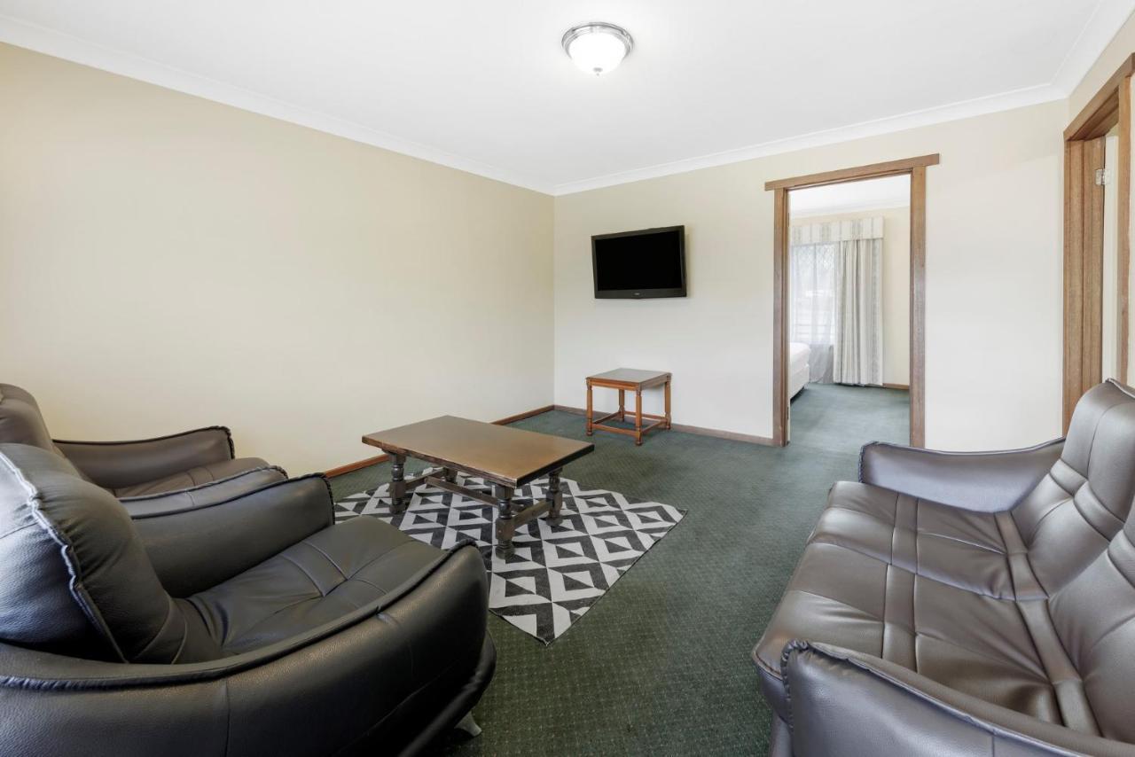 Elizabethan Lodge Melbourne Exterior photo