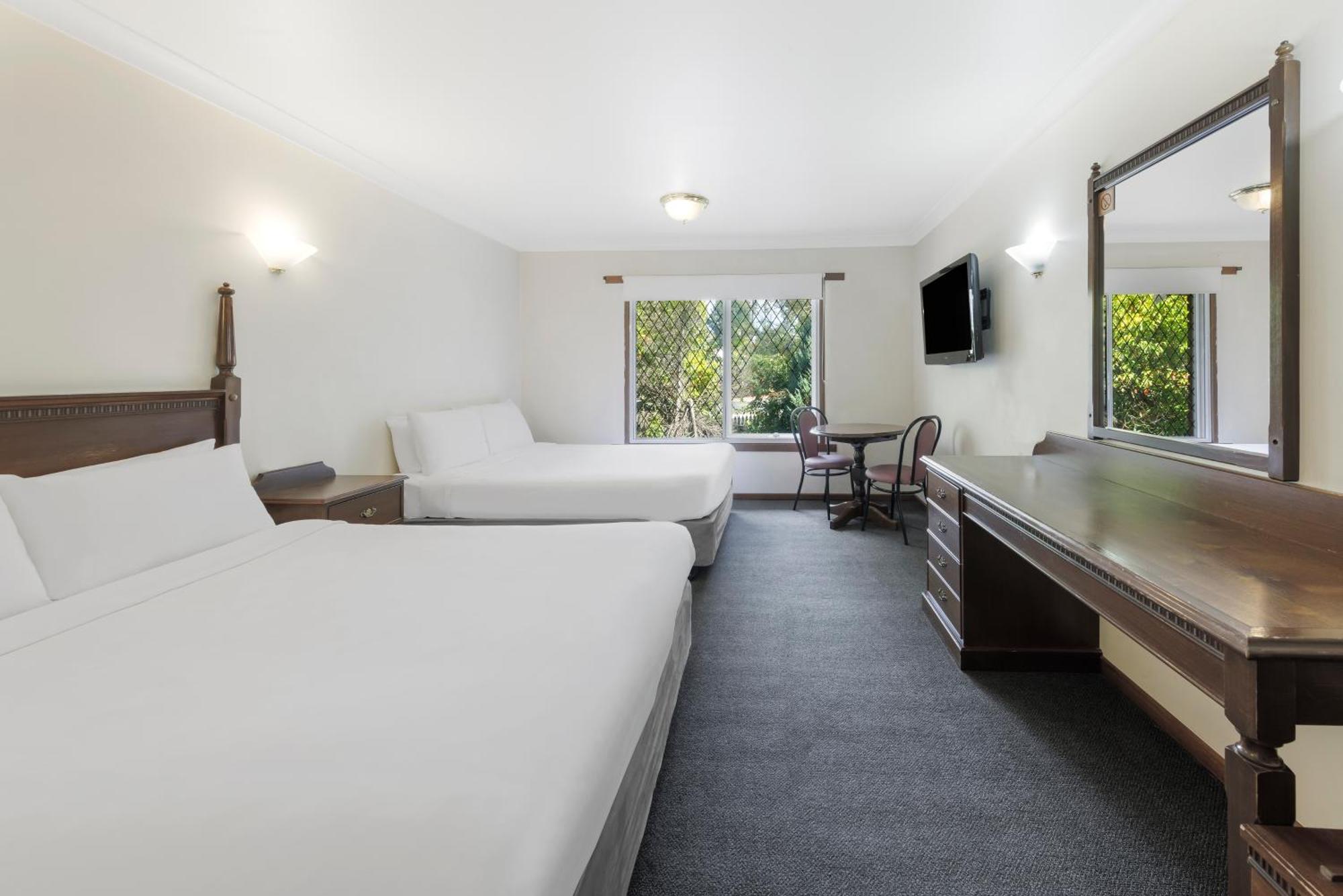 Elizabethan Lodge Melbourne Exterior photo